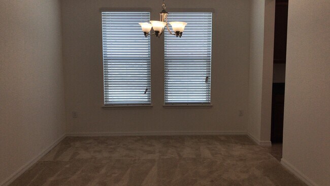 Building Photo - 5 Bed!! Windermere!! Large game room!!
