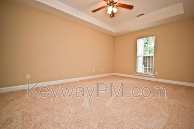 Building Photo - 115 Orchard Way