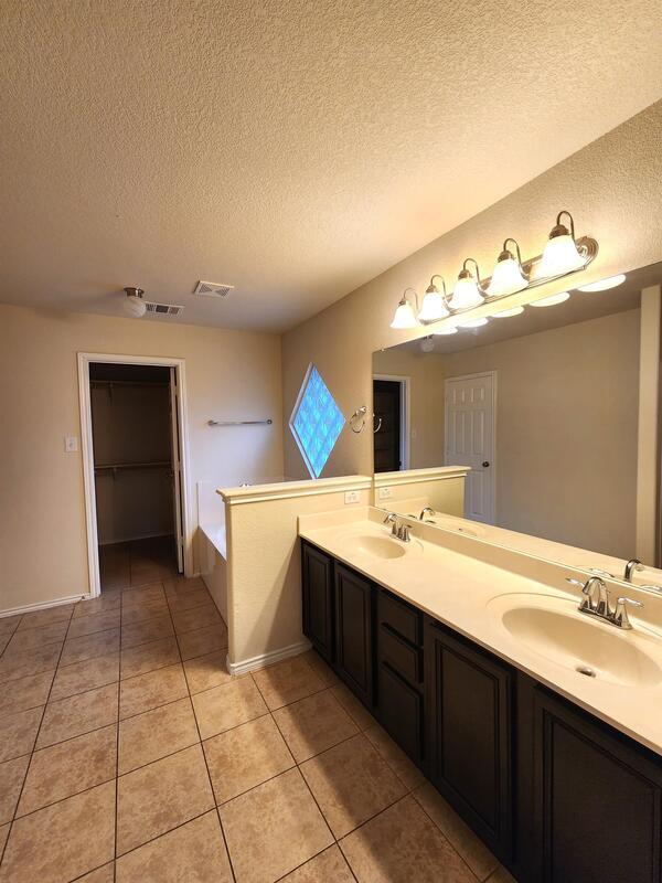 Building Photo - 5202 Williamette Ln