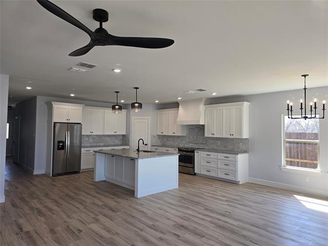 Building Photo - 2505 Oakwood Terrace