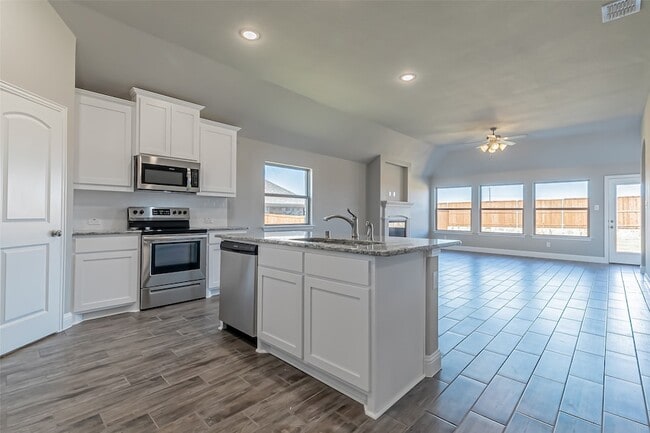 Building Photo - 422 Oleander Dr