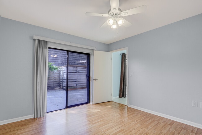 Building Photo - 803 8th Terrace