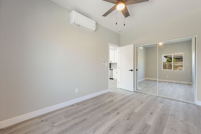 Building Photo - Brand New Downstairs 1 Bed 1 Bath! Be The ...