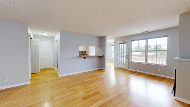 Building Photo - 103 Fieldcrest St