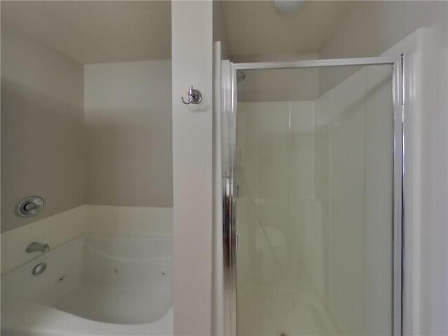 Building Photo - 1627 Fox Hunt Way