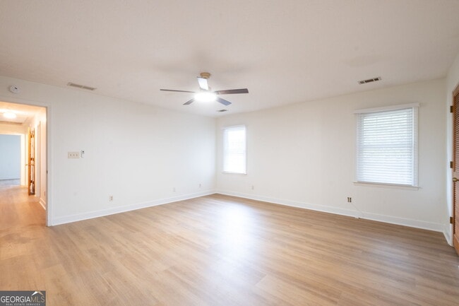 Building Photo - 2688 Benton Dr