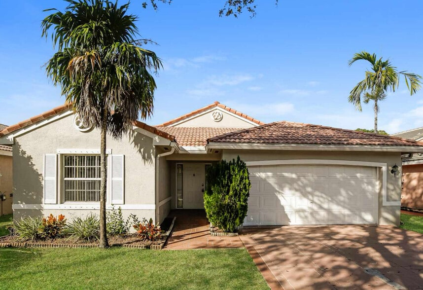 Building Photo - 5010 SW 151st Ter