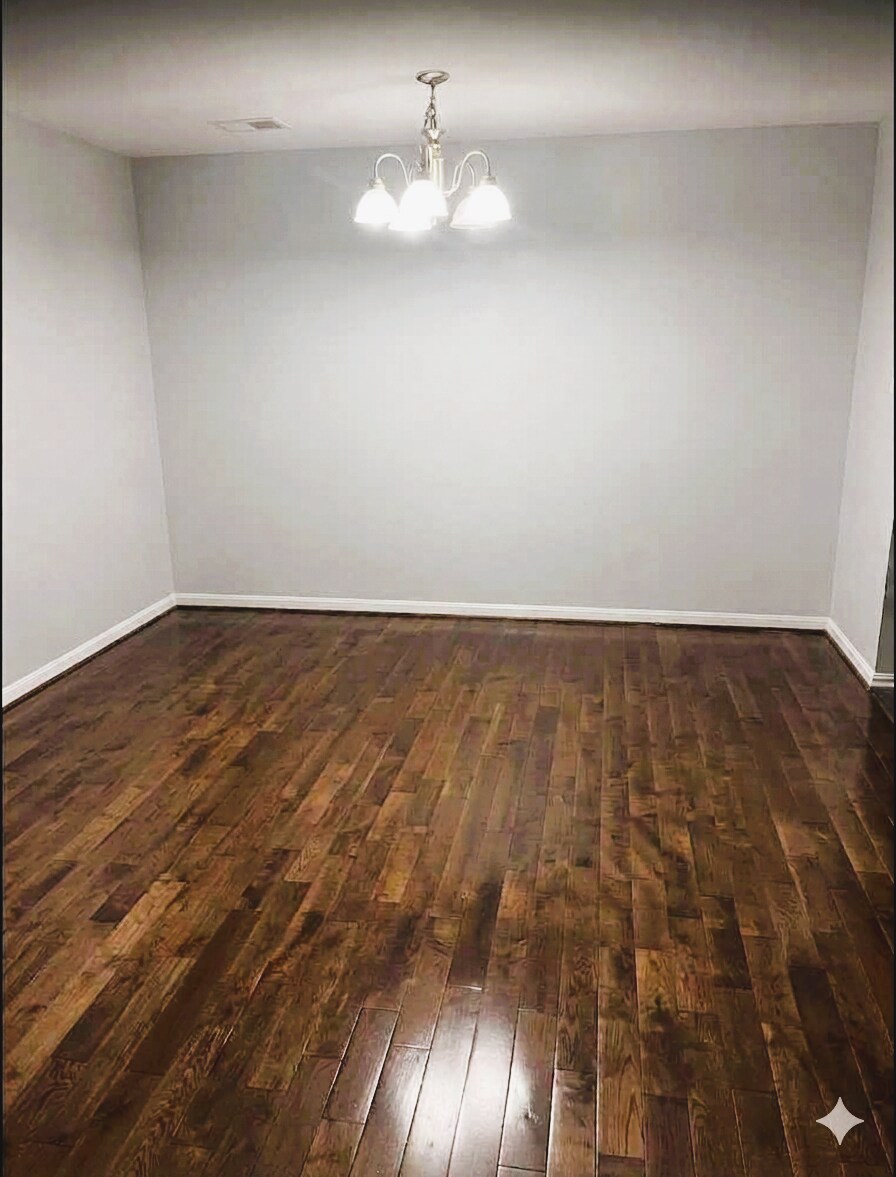 Dining Room - 10024 Vanderbilt Cir