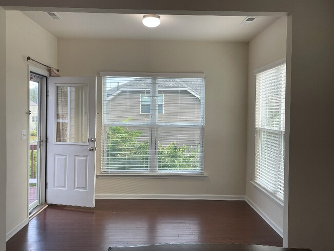 Building Photo - 925 Lemster Lane