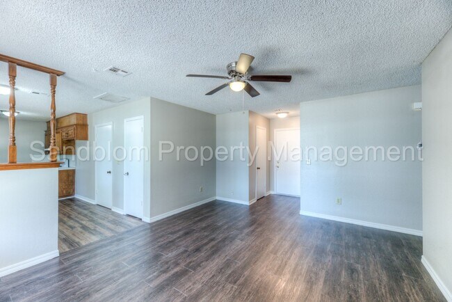Building Photo - For Lease | Sand Springs | Available Now!