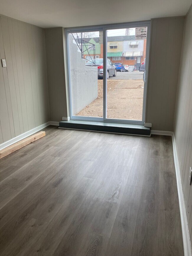 Building Photo - House for Rent in Chester