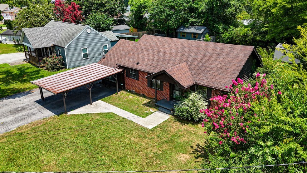 Building Photo - 1604 Truman Ave