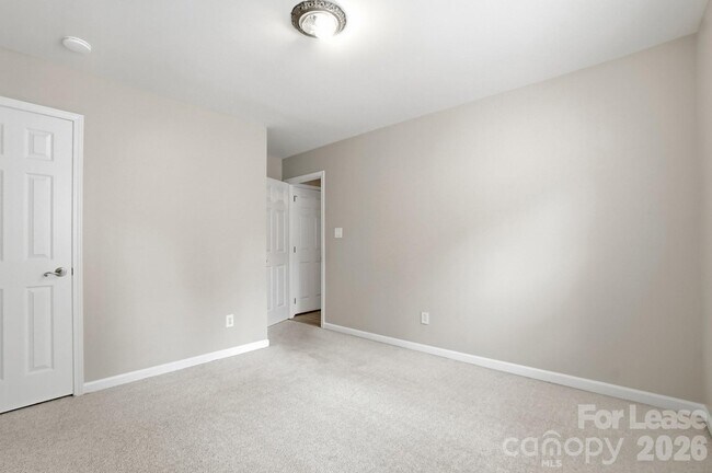 Building Photo - 2830 Black Walnut Ln