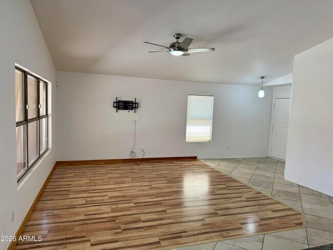 Building Photo - 6510 W Behrend Dr