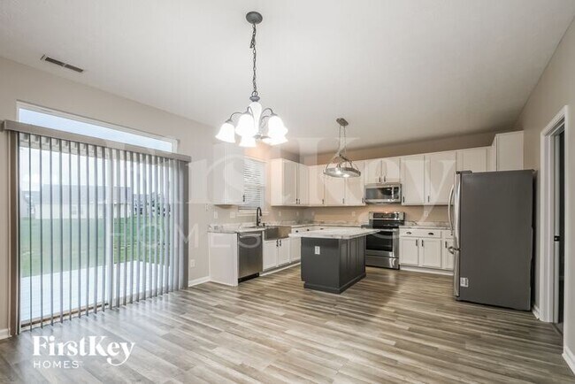 Building Photo - 1536 Maplewood Ln