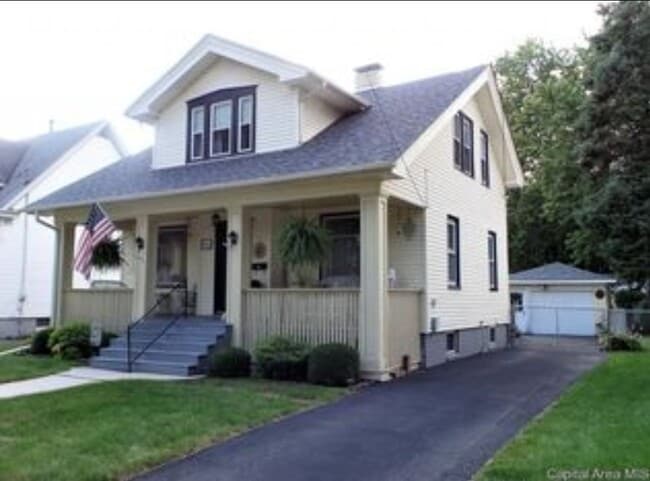 Building Photo - 976 Beecher Ave