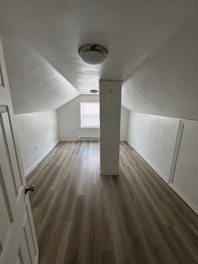 Building Photo - Strand