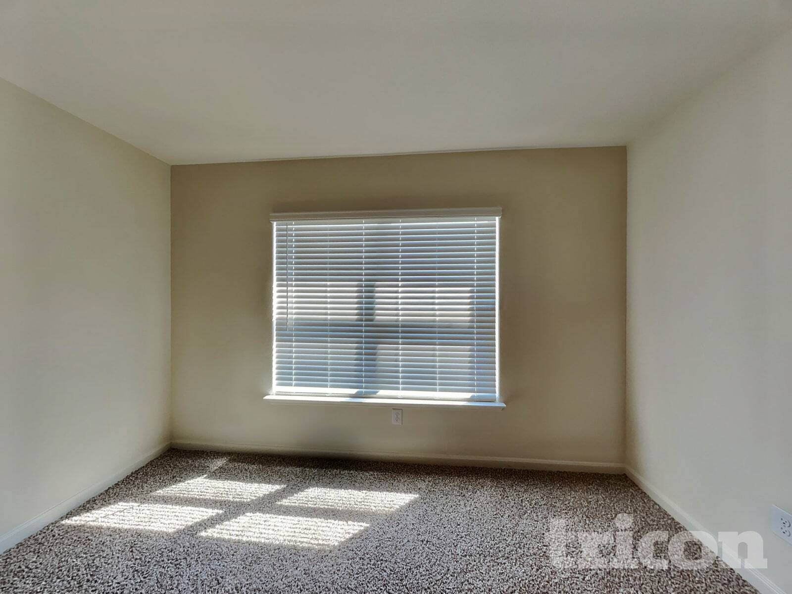 Building Photo - 123 Switchback Hl Rd