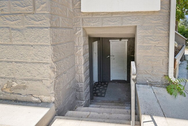 Building Photo - 764 Garfield Ave