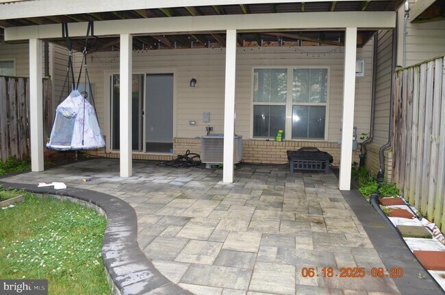 Building Photo - 23671 Sailfish Square