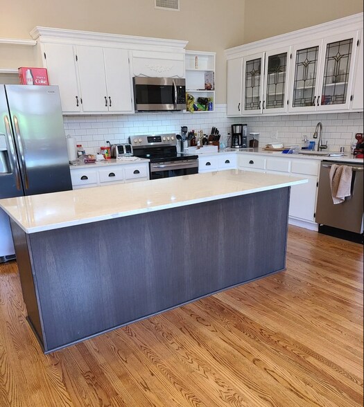 Kitchen - 247 W Main St