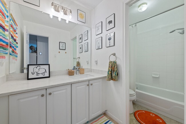 Building Photo - 5401 Ketch Ct