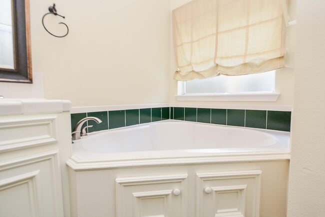 Building Photo - 21807 Windsor Castle Dr