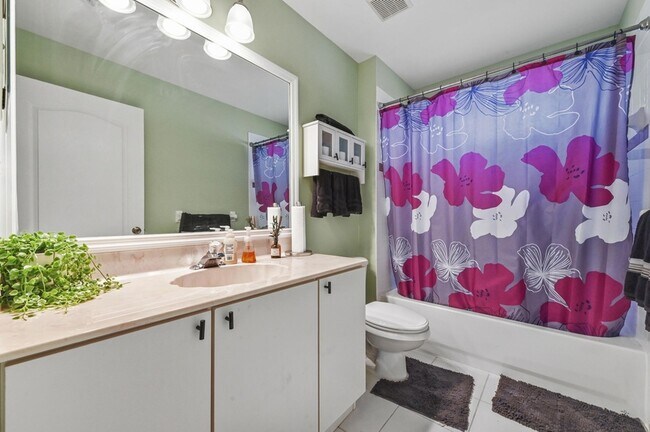 Building Photo - 2241 Soundings Ct