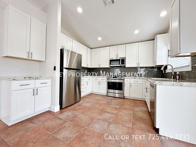 Building Photo - REMODELED 3 BEDROOM SINGLE STORY