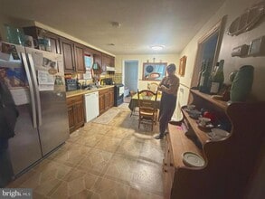 Building Photo - 2814 3rd St