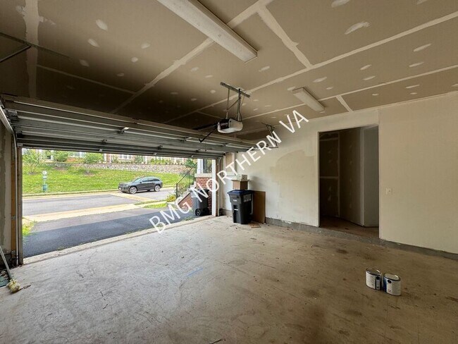 Building Photo - 20647 Erskine Terrace