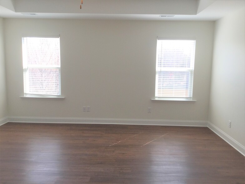 Building Photo - 10831 Maryanna Ct