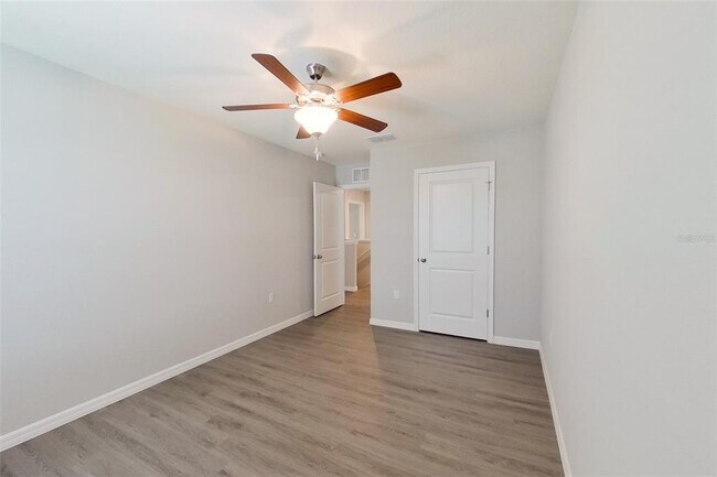 Building Photo - 8602 SW 43rd Ter