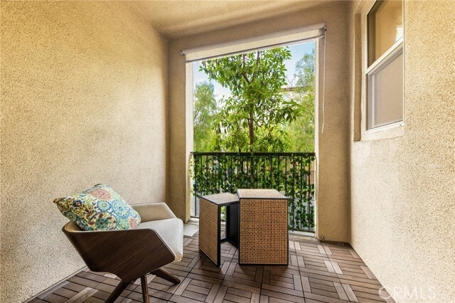 Building Photo - 67 Plateau