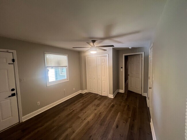 Building Photo - 1700 Lanier Dr SW