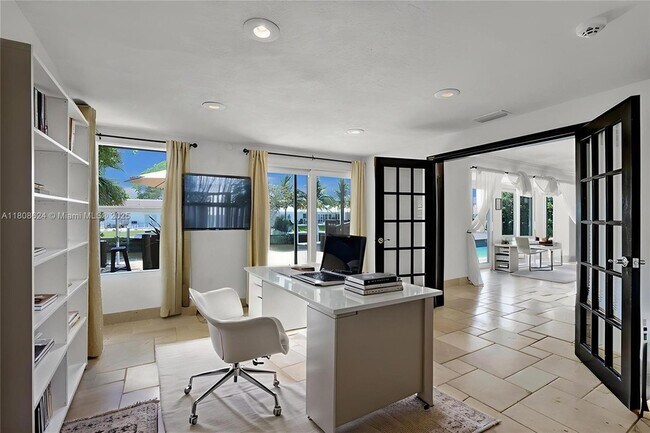 Building Photo - 3100 NE 56th Ct