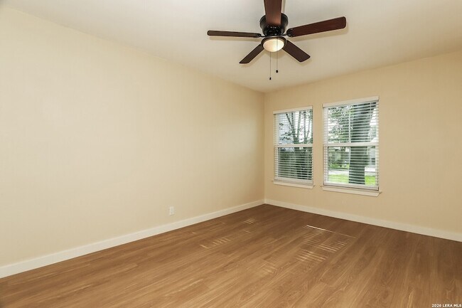 Building Photo - 362 Cypressway Dr