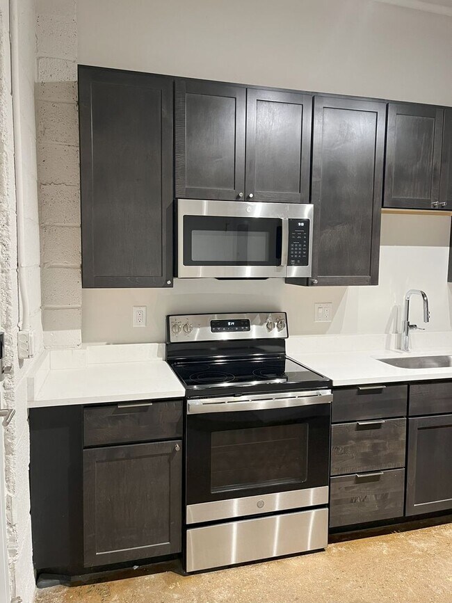Interior Photo - White Star Flats