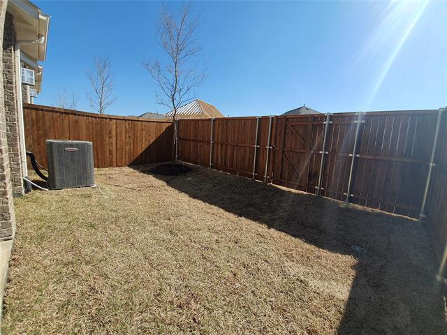 Building Photo - 8238 Primrose Wy