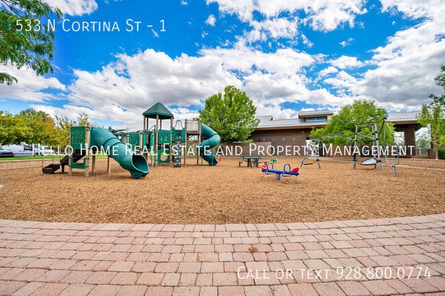 Building Photo - 533 N Cortina St