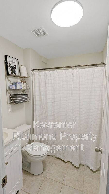 Building Photo - 2003 Cedar St