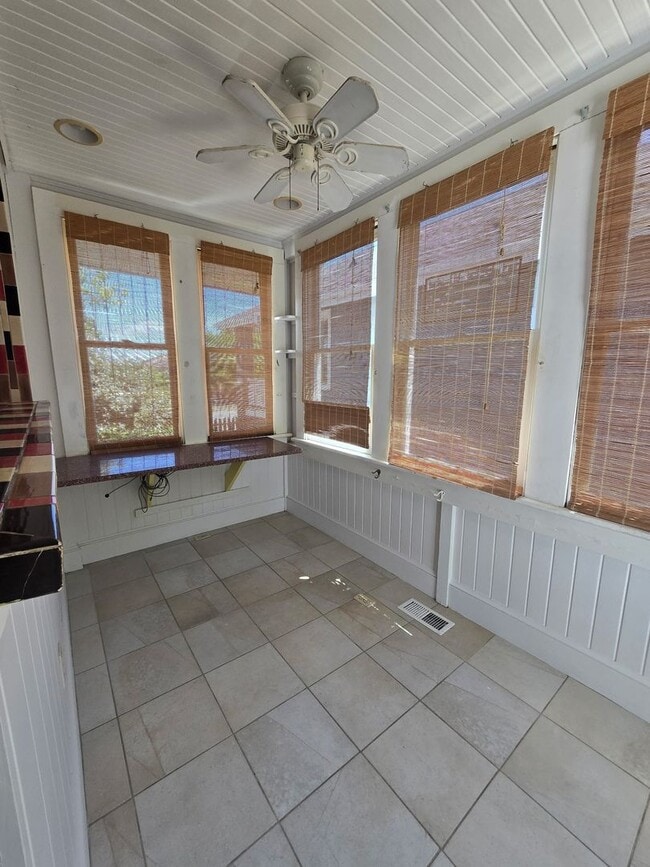 Building Photo - Oceanview 3 bedroom Cottage