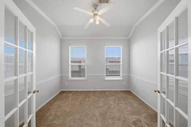Building Photo - 1631 Crescent Shores Ln