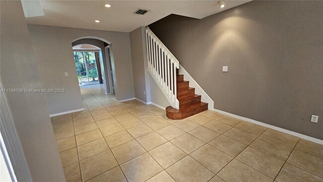 Building Photo - 2255 Anchor Ct