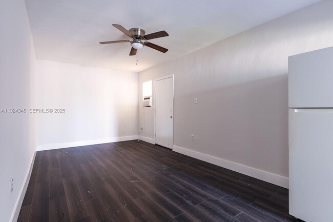 Building Photo - 26701 SW 137th Ave