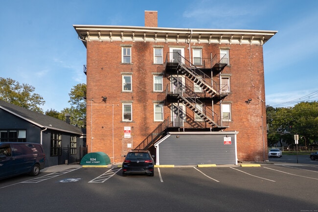 Building Photo - 175 Humphrey St