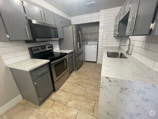 Building Photo - 466E Sunset Rd #B Henderson
