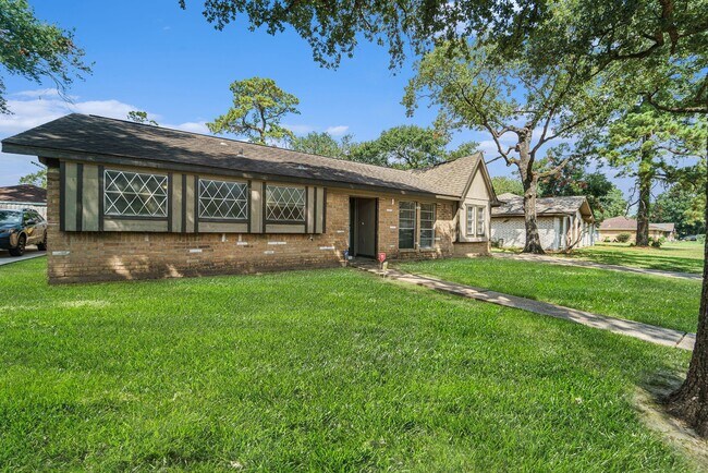 Building Photo - 23235 Earlmist Dr