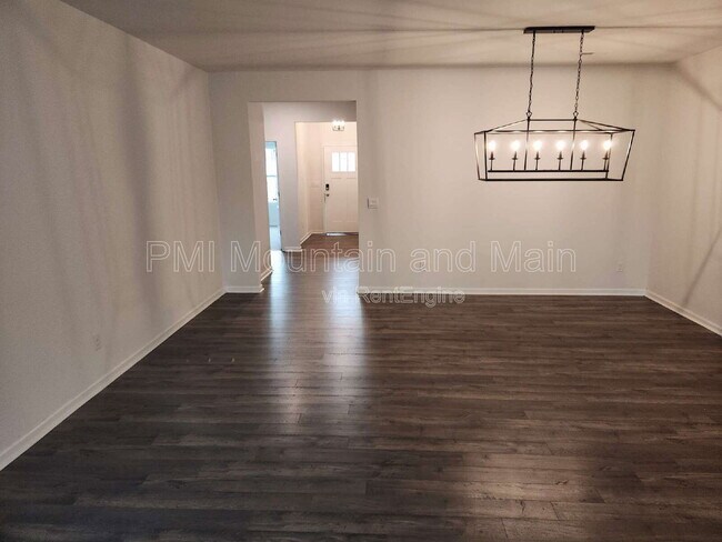 Building Photo - 299 Ridgeview Ln