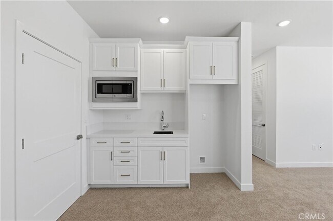 Building Photo - 11647 Saddleback Dr